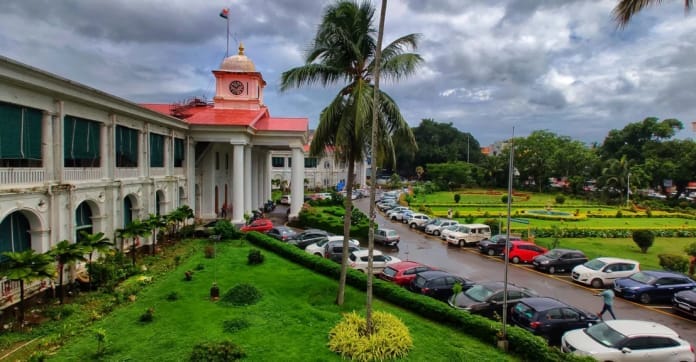 സംസ്ഥാനത്ത് വന് ഐഎഎസ് അഴിച്ചുപണി; വിവിധ വകുപ്പുകളില് പുതിയ നിയമനം