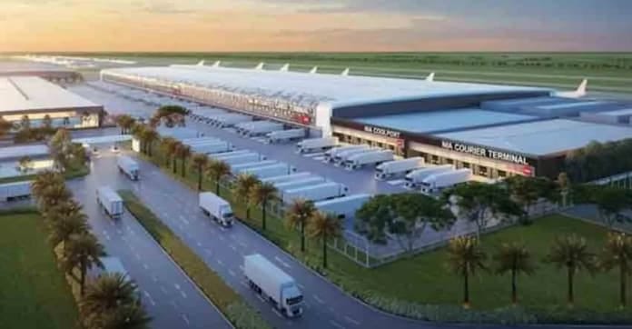 ചരിത്രമായി നോയിഡ അന്താരാഷ്ട്ര വിമാനത്താവളം പ്രവർത്തനം തുടങ്ങി ആദ്യ വിമാനത്തിൽ യാത്ര ചെയ്ത് കർഷകർ